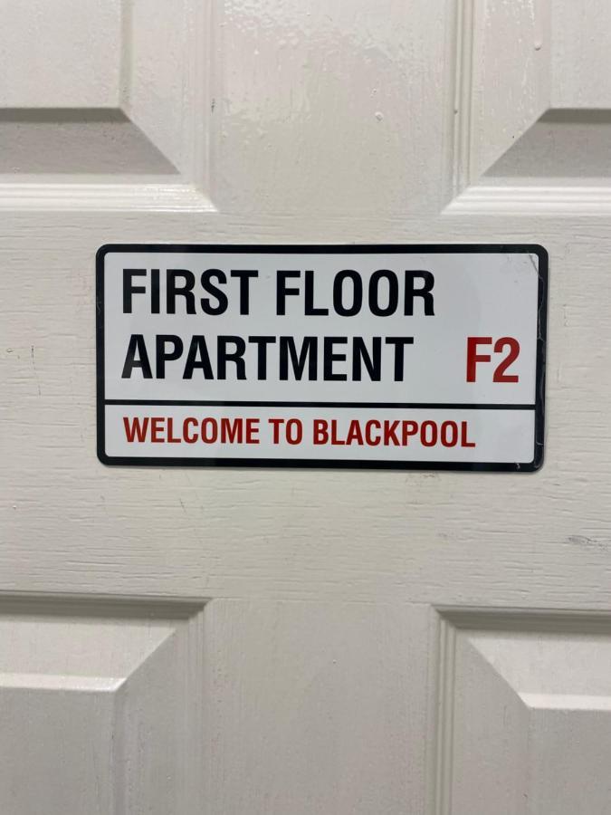 Ali'S Holiday Apartments F2 Blackpool Esterno foto
